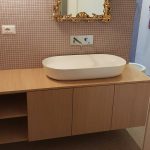 arredo bagno in legno su misura a Torino